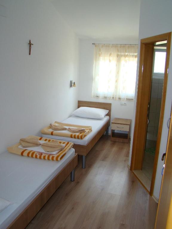 Pansion Ivan Medjugorje Quarto foto